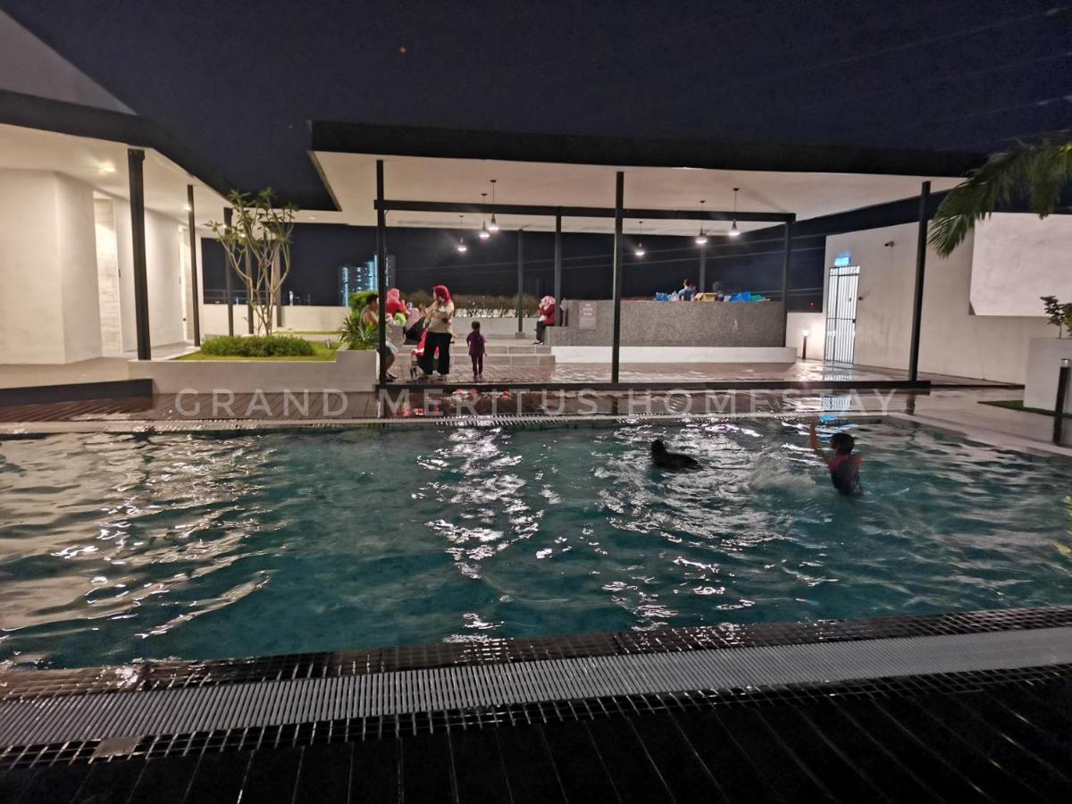 Grand Meritus Homestay @Penang Perai Esterno foto