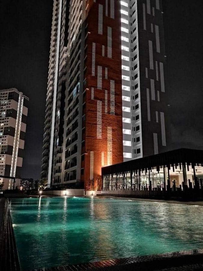 Grand Meritus Homestay @Penang Perai Esterno foto